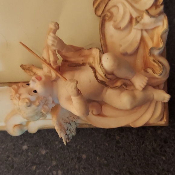 Katherine Michaels Angel picture frame 5 x 6 like new - Picture 3 of 9